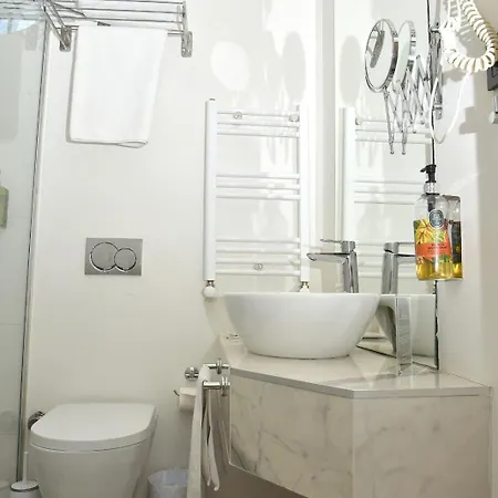 Levent Lavandula 酒店 3*