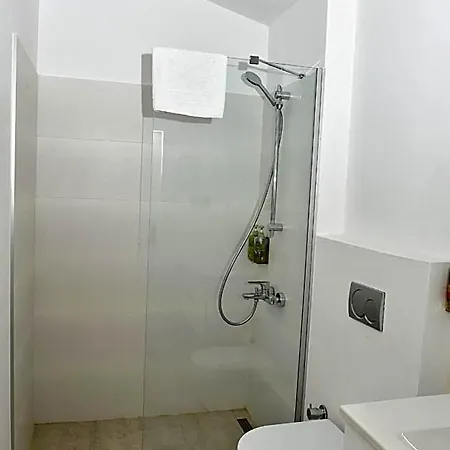 Levent Lavandula 3*