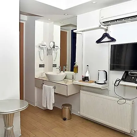 Levent Lavandula Hotel 3*
